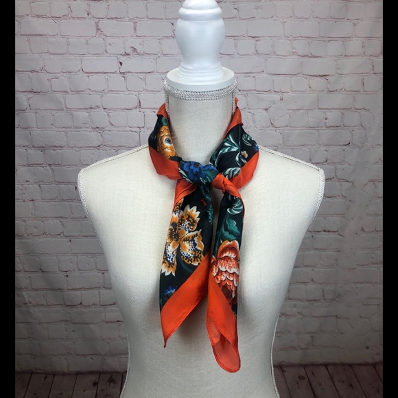 Saks Fifth Avenue Accessories - Saks Fifth Avenue silk floral scarf.